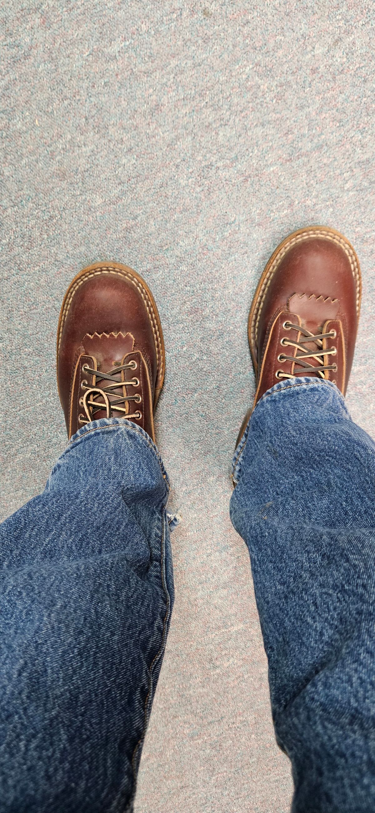 Photo by bro_moc on July 30, 2025 of the White's C350 Cutter in Seidel Burgundy Double Shot.
