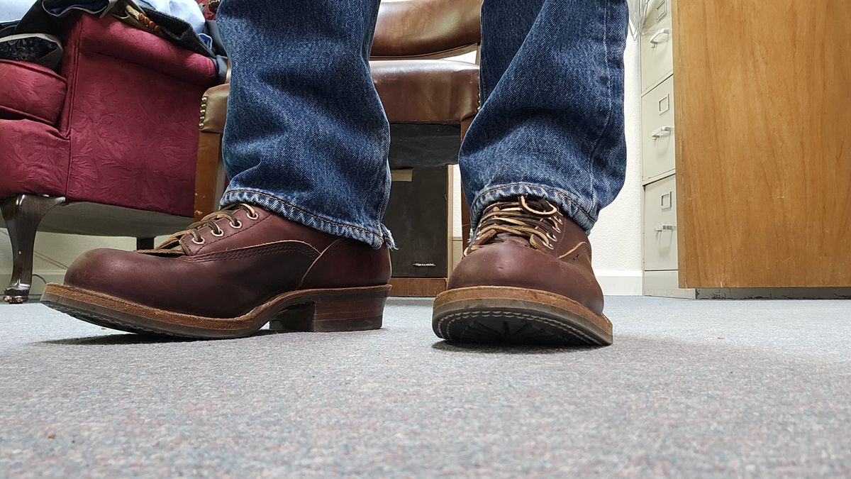 Photo by bro_moc on July 30, 2025 of the White's C350 Cutter in Seidel Burgundy Double Shot.