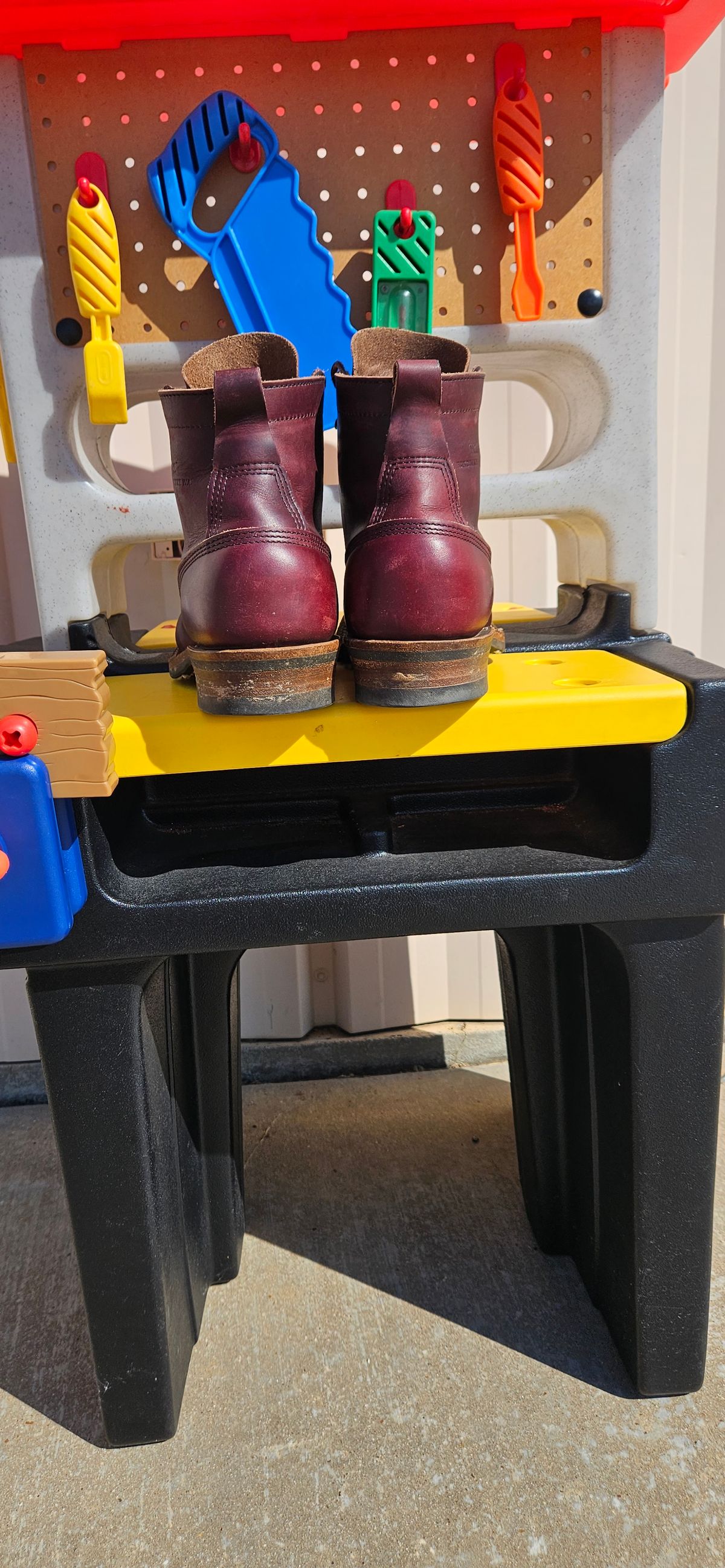Photo by bro_moc on October 1, 2025 of the White's C350 Cutter in Seidel Burgundy Double Shot.