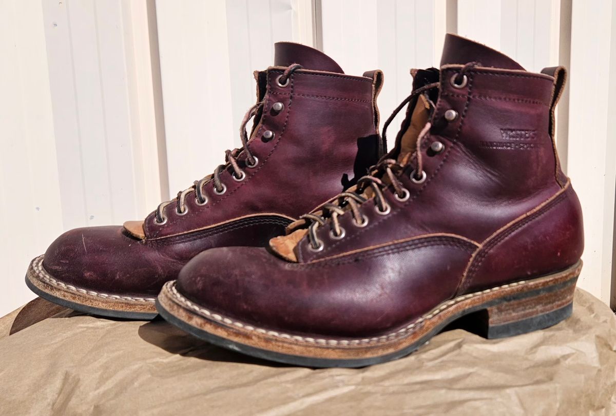 Photo by bro_moc on November 5, 2025 of the White's C350 Cutter in Seidel Burgundy Double Shot.