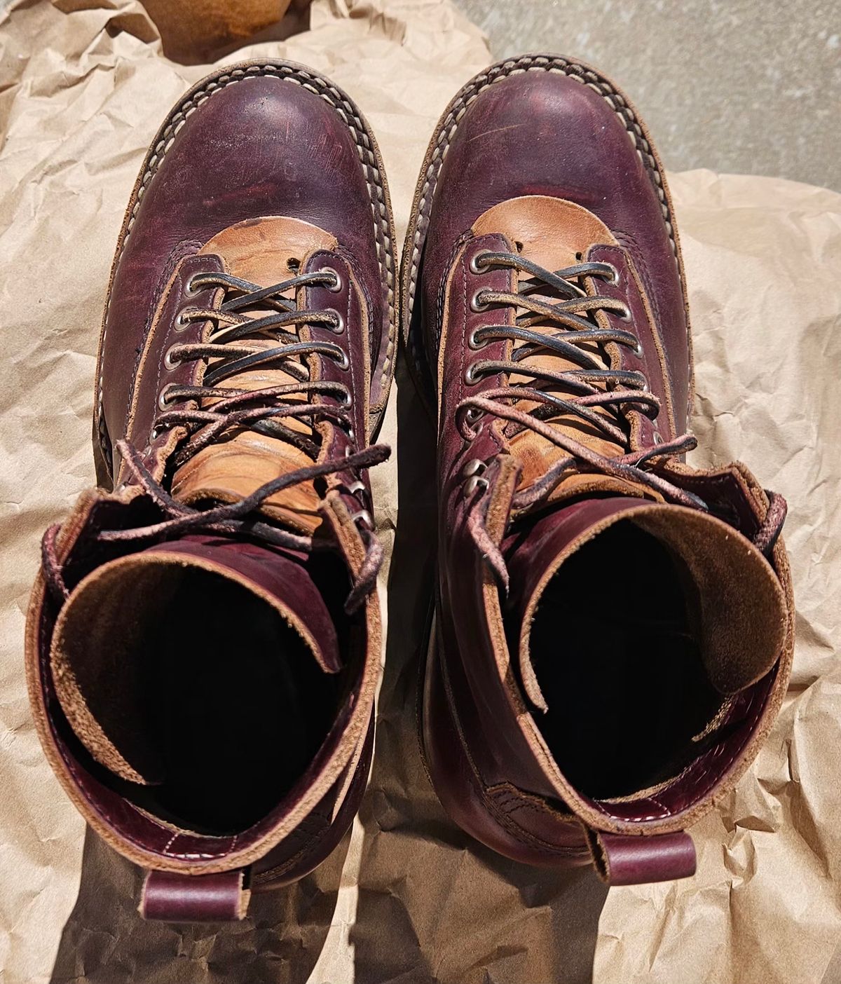 Photo by bro_moc on November 5, 2025 of the White's C350 Cutter in Seidel Burgundy Double Shot.