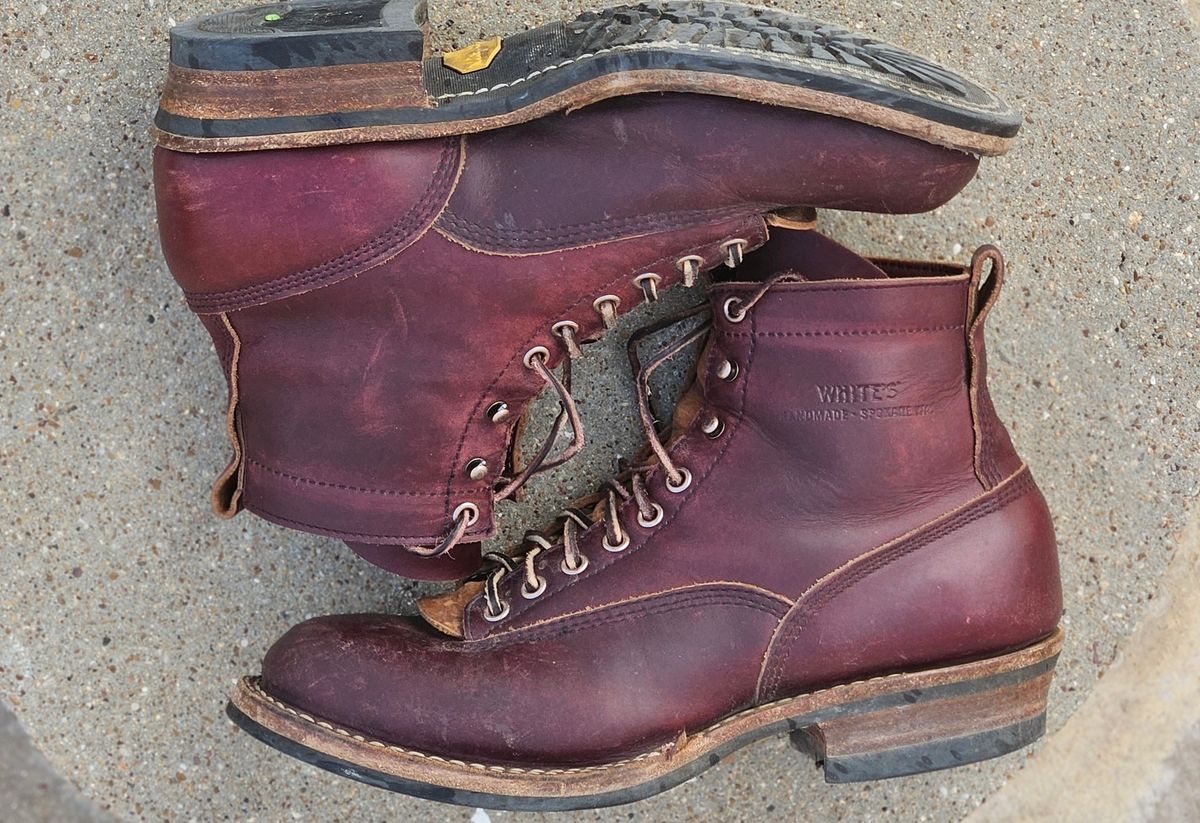 Photo by bro_moc on December 3, 2025 of the White's C350 Cutter in Seidel Burgundy Double Shot.