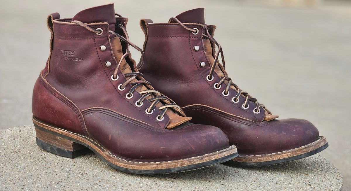 Photo by bro_moc on December 3, 2025 of the White's C350 Cutter in Seidel Burgundy Double Shot.