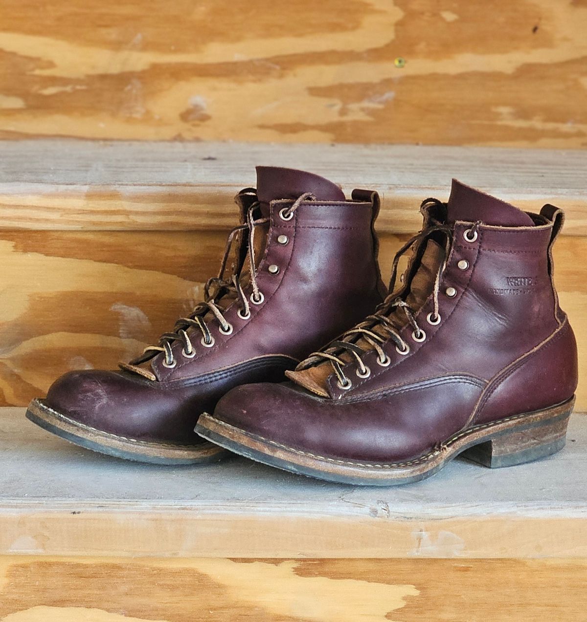 Photo by bro_moc on February 5, 2026 of the White's C350 Cutter in Seidel Burgundy Double Shot.