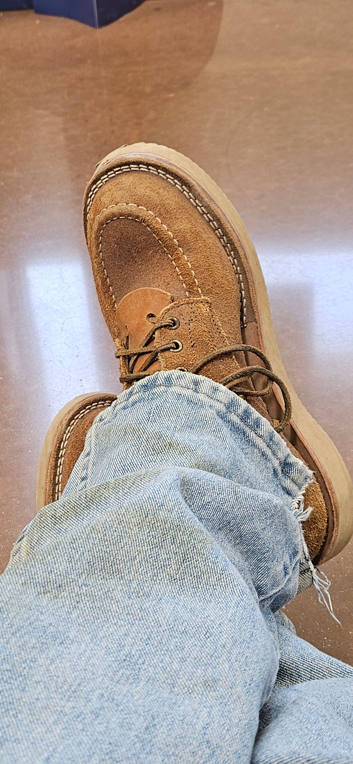 Photo by bro_moc on August 24, 2024 of the Nicks Aldert Strider Moc Toe in Seidel 1964 Tan Roughout.