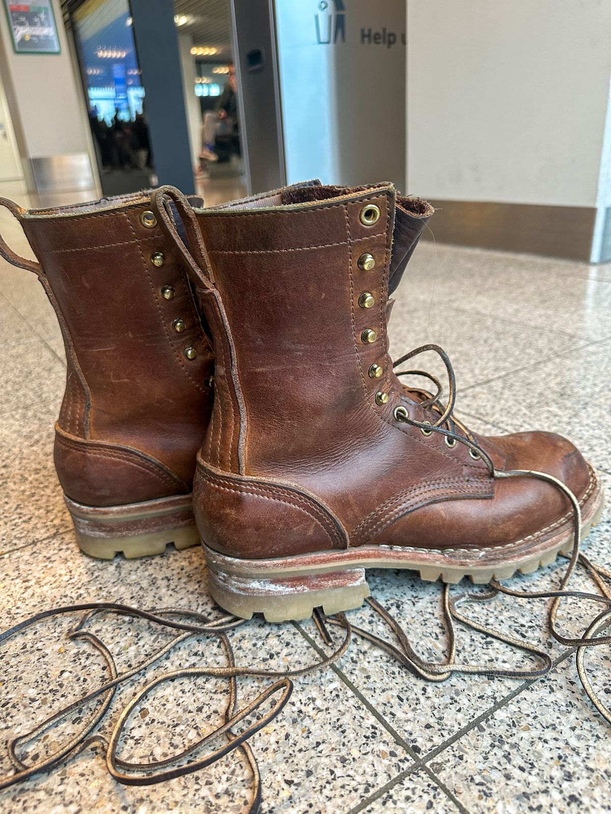Photo by QuietRabbit on January 5, 2025 of the Nicks Lace Up Heritage in 64 MONARCH.