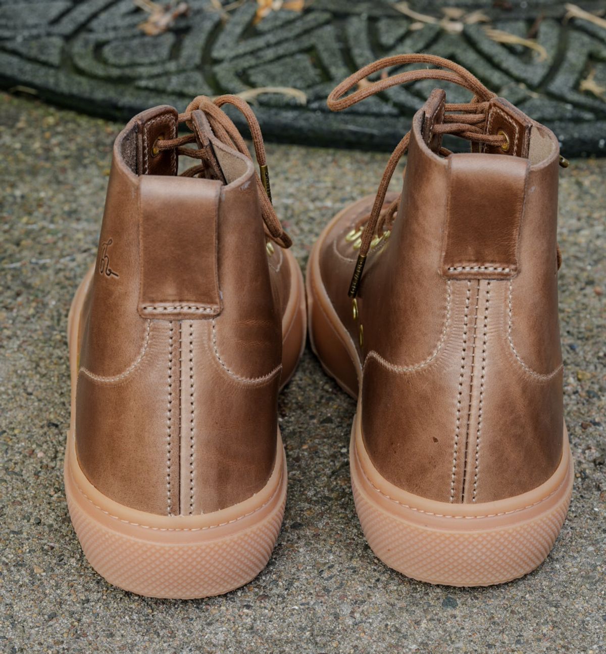 Photo by QuietRabbit on October 1, 2025 of the Bob Henderson Railtown Sneaker Boots in Horween Natural Chromexcel.