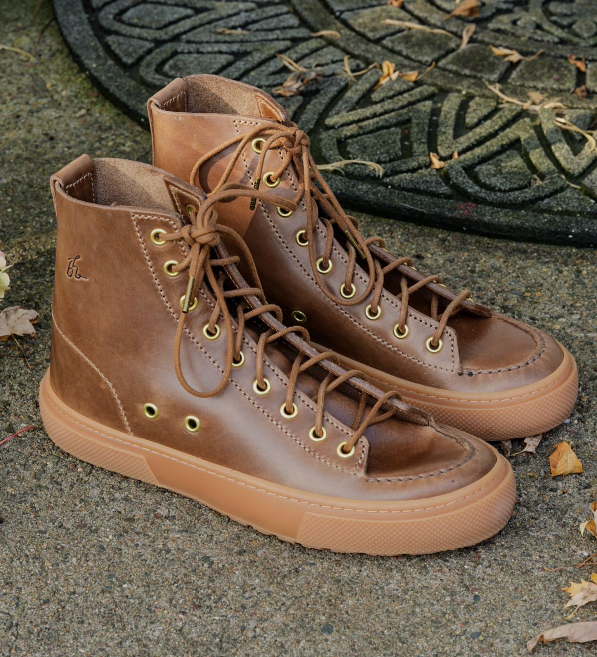 Photo by QuietRabbit on October 1, 2025 of the Bob Henderson Railtown Sneaker Boots in Horween Natural Chromexcel.
