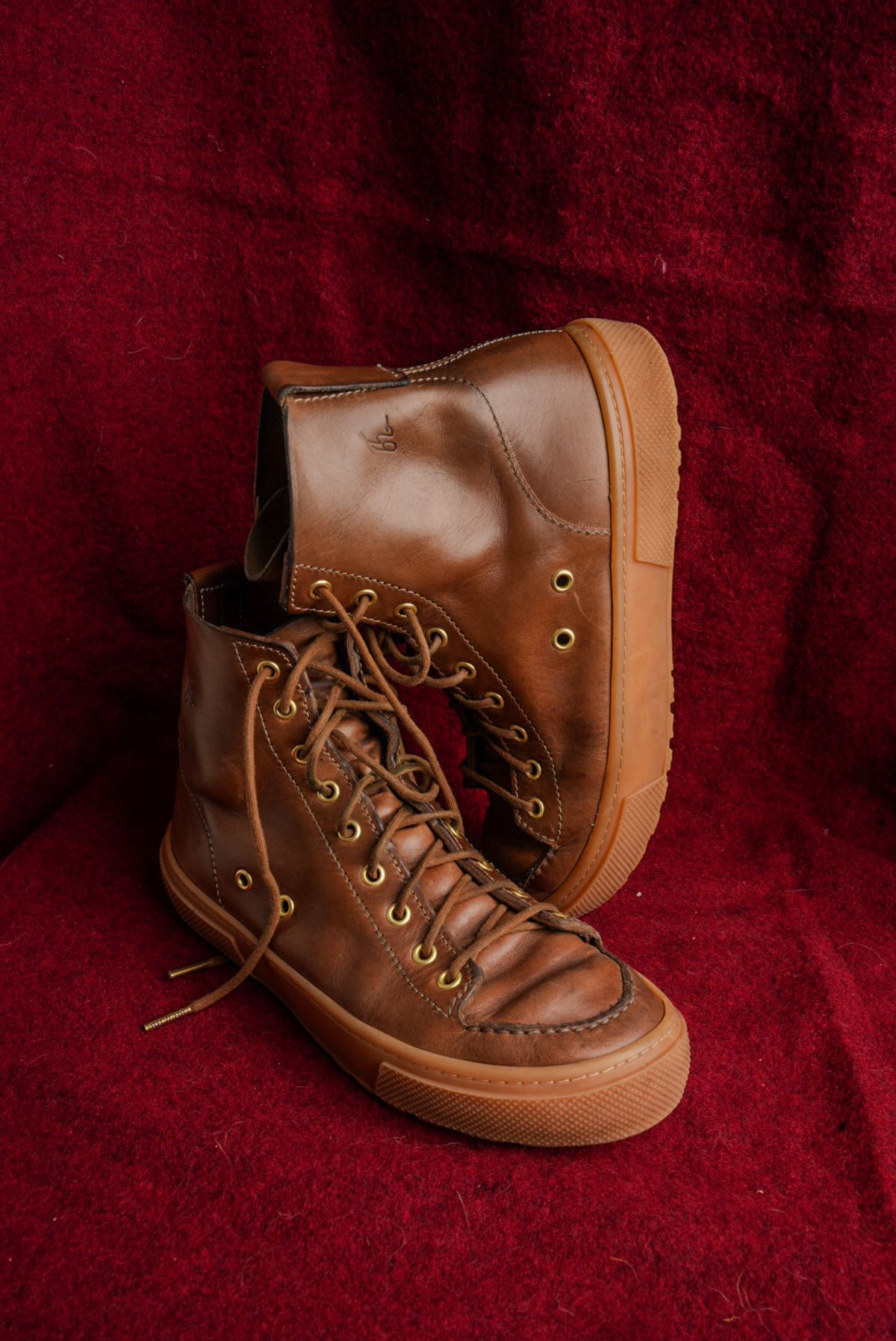 Photo by QuietRabbit on December 6, 2025 of the Bob Henderson Railtown Sneaker Boots in Horween Natural Chromexcel.