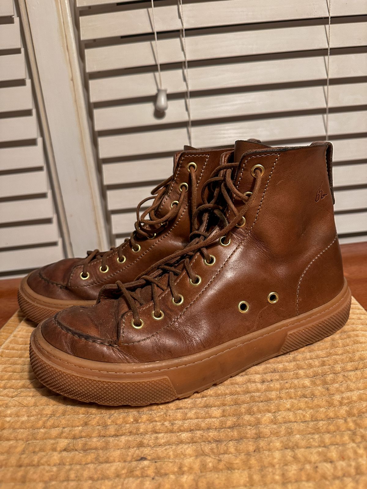 Photo by QuietRabbit on January 6, 2026 of the Bob Henderson Railtown Sneaker Boots in Horween Natural Chromexcel.