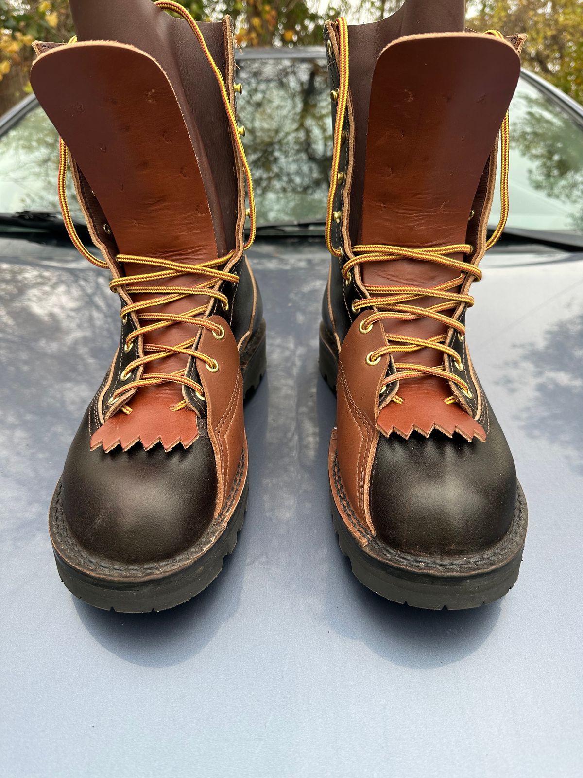 Photo by SiegePerilous. on November 2, 2023 of the Nicks x Rose Anvil ND3 in Horween Brown Waxed Flesh.