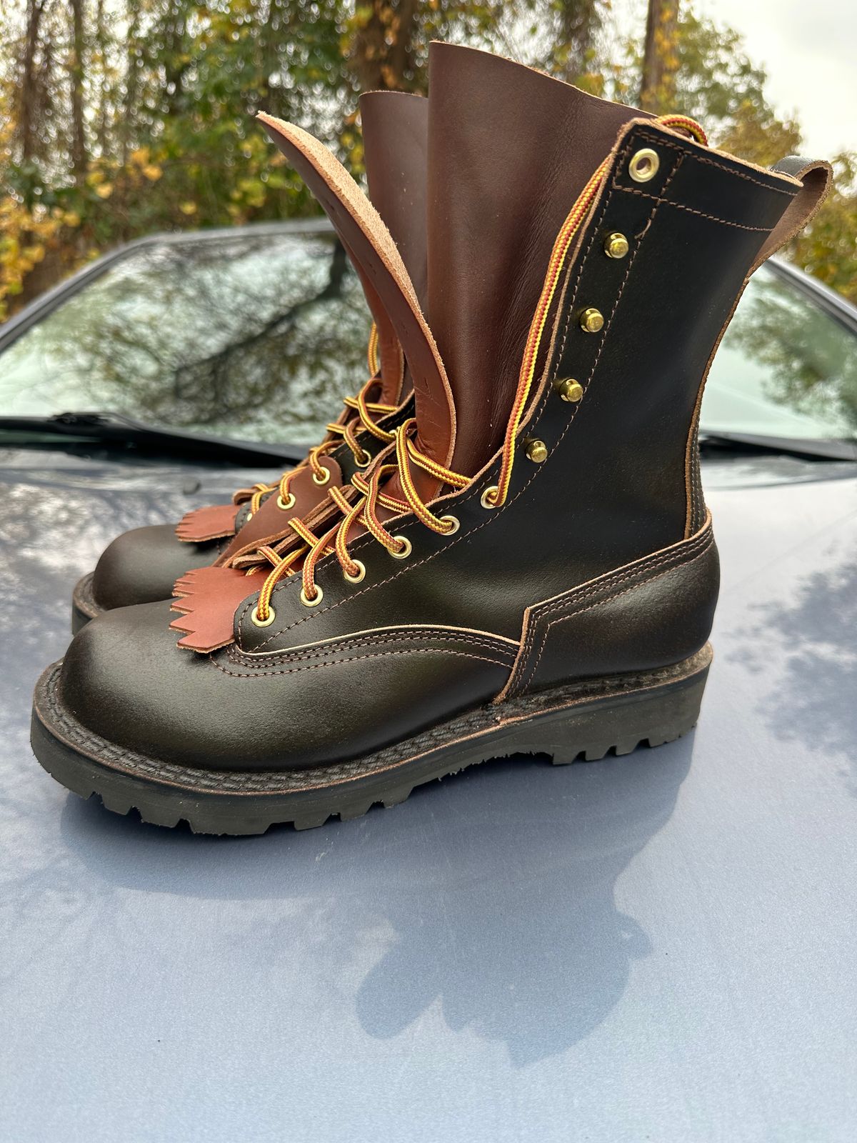 Photo by SiegePerilous. on November 2, 2023 of the Nicks x Rose Anvil ND3 in Horween Brown Waxed Flesh.