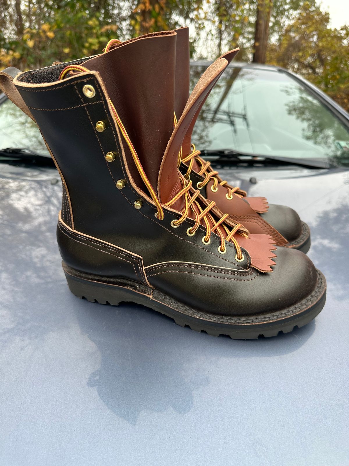 Photo by SiegePerilous. on November 2, 2023 of the Nicks x Rose Anvil ND3 in Horween Brown Waxed Flesh.