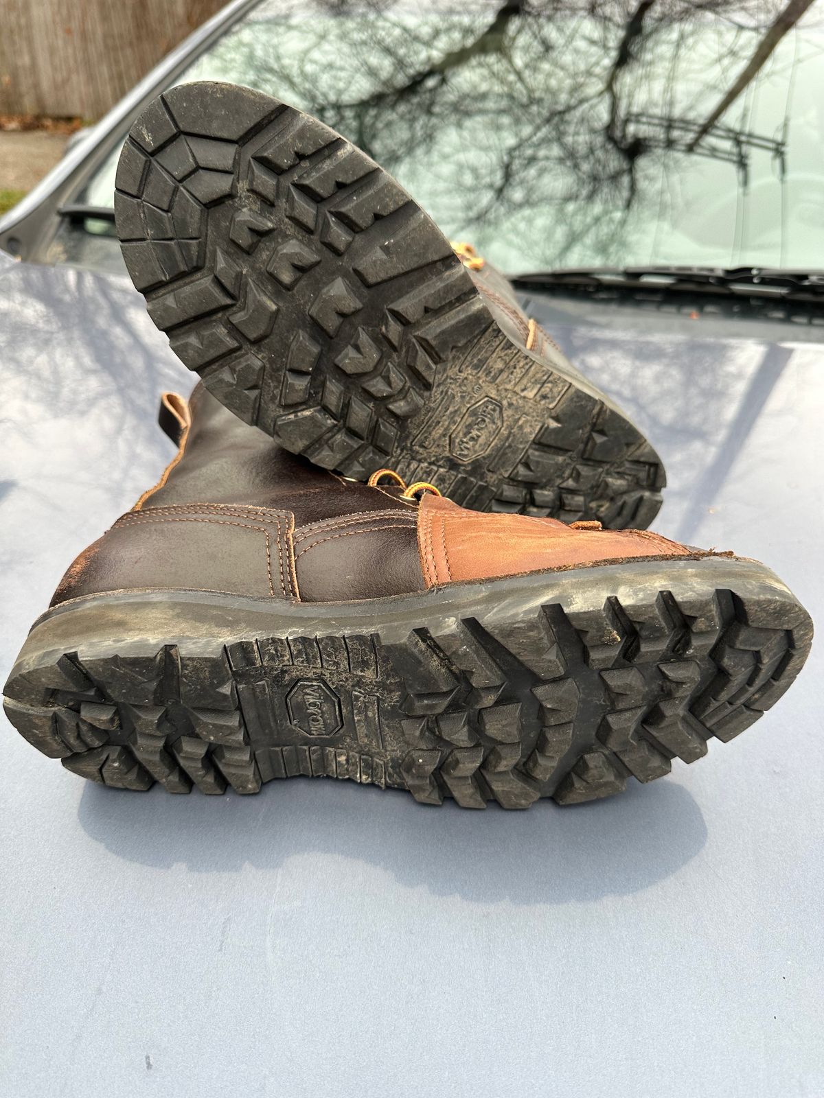 Photo by SiegePerilous. on December 3, 2023 of the Nicks x Rose Anvil ND3 in Horween Brown Waxed Flesh.