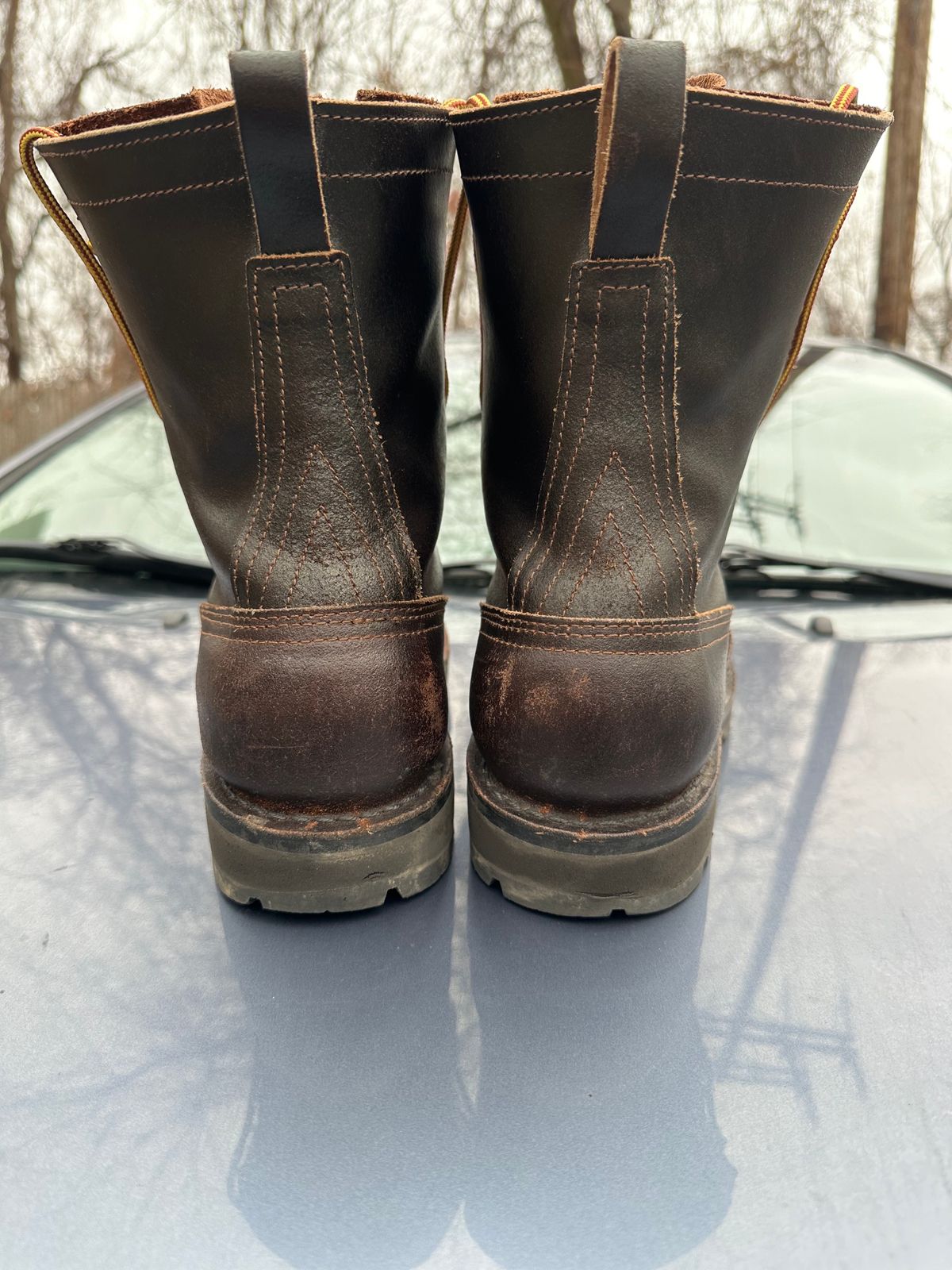 Photo by SiegePerilous. on December 3, 2023 of the Nicks x Rose Anvil ND3 in Horween Brown Waxed Flesh.