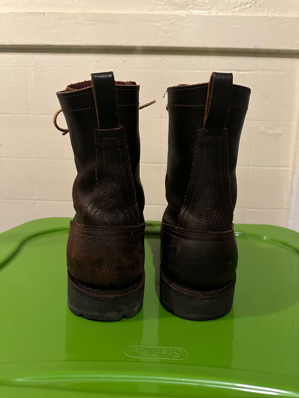 Photo by SiegePerilous. on March 5, 2024 of the Nicks x Rose Anvil ND3 in Horween Brown Waxed Flesh.