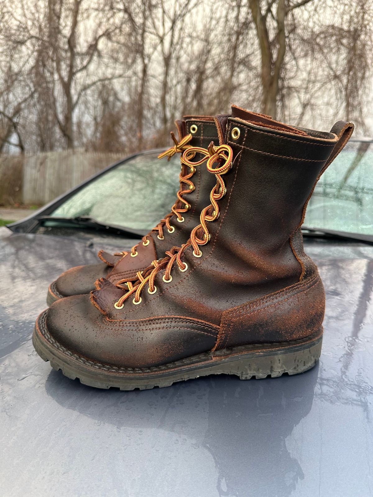 Photo by SiegePerilous. on April 4, 2024 of the Nicks x Rose Anvil ND3 in Horween Brown Waxed Flesh.