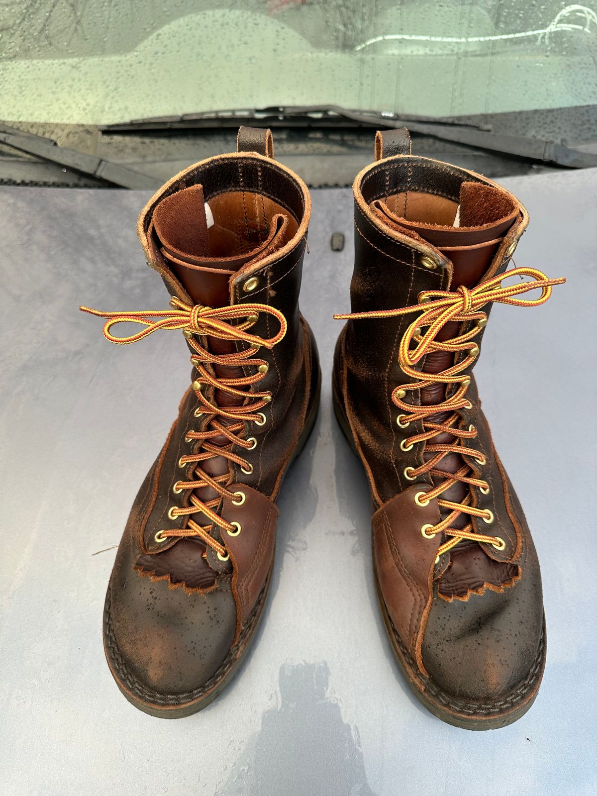 Photo by SiegePerilous. on April 4, 2024 of the Nicks x Rose Anvil ND3 in Horween Brown Waxed Flesh.