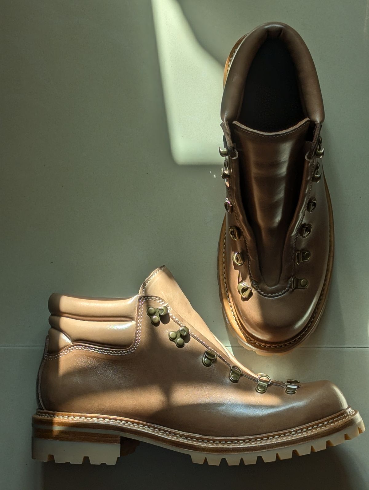Photo by User1 on July 5, 2025 of the Master Zuo Custom Model in Horween Natural Chromexcel.