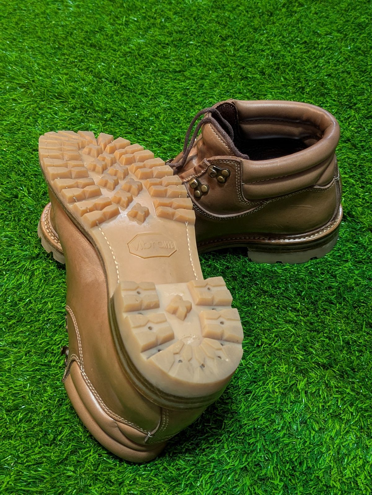 Photo by User1 on October 31, 2025 of the Master Zuo Custom Model in Horween Natural Chromexcel.