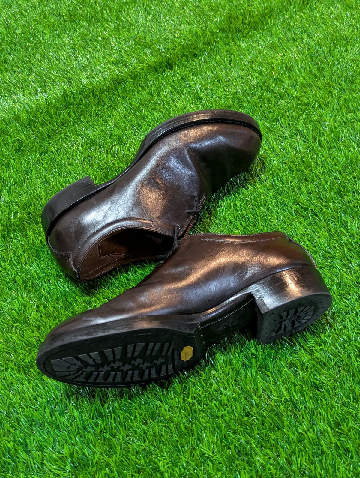 Photo by User1 on October 31, 2025 of the Master Zuo Custom Model in Hand-dyed Black Chrome Tan.