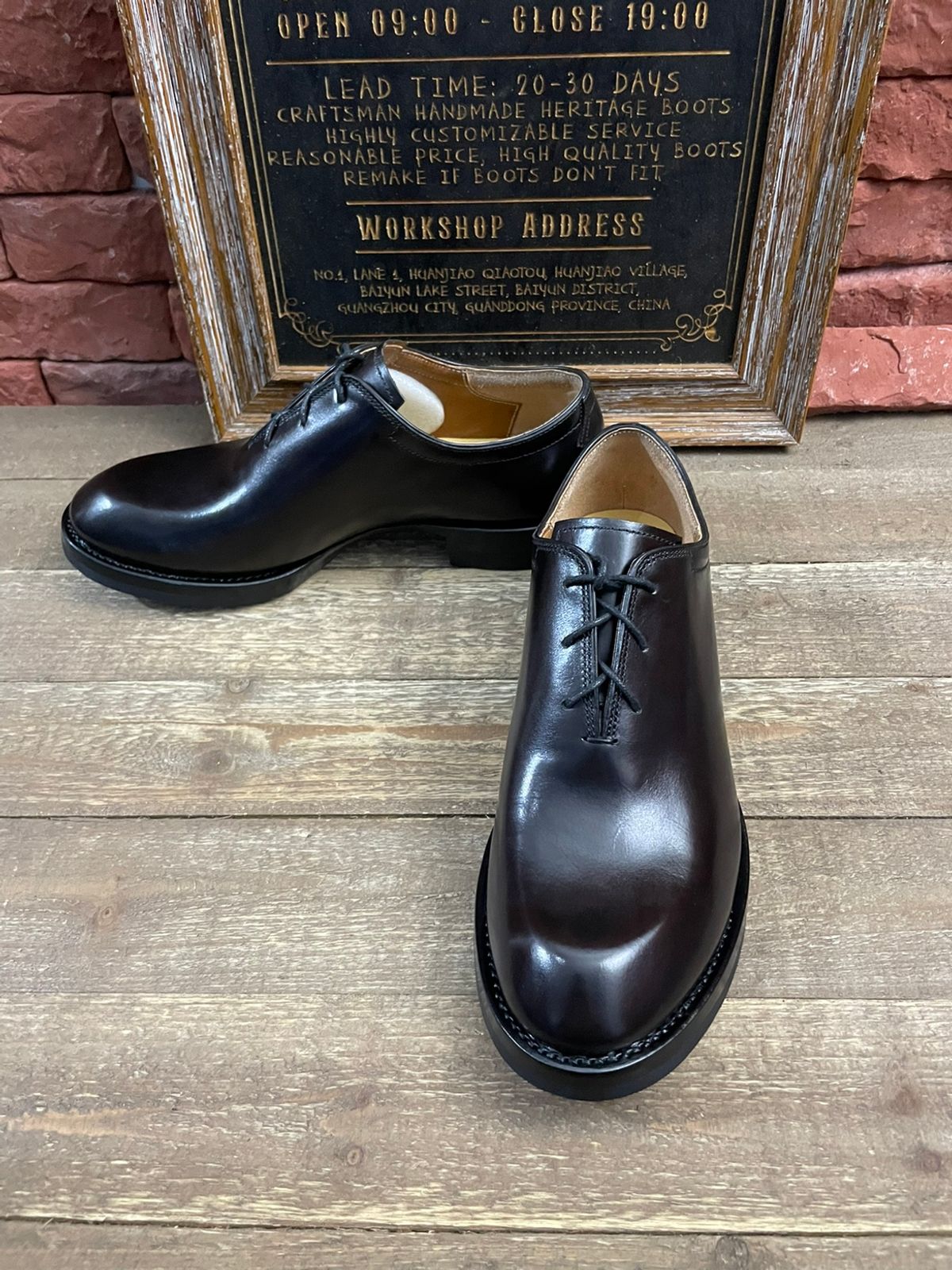 Photo by User1 on July 31, 2024 of the Master Zuo Custom Model in Hand-dyed Black Chrome Tan.