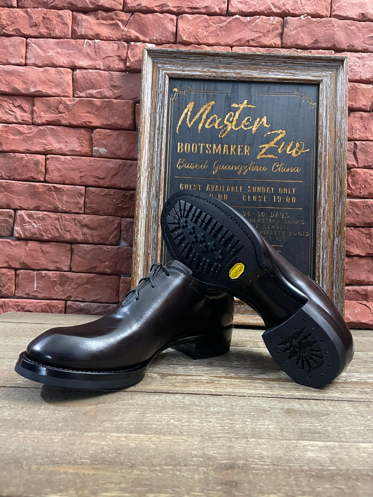 Photo by User1 on July 31, 2024 of the Master Zuo Custom Model in Hand-dyed Black Chrome Tan.