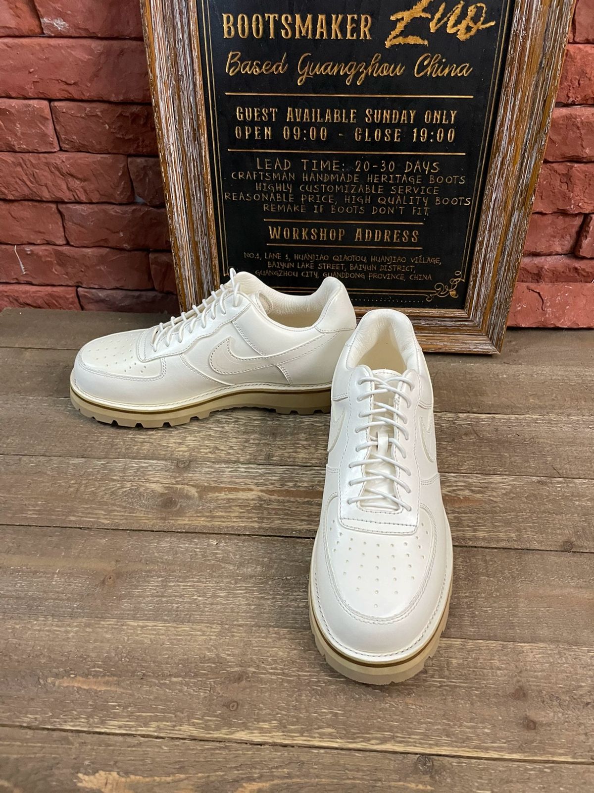 Photo by User1 on June 25, 2024 of the Master Zuo Custom Model in White Veg Tan.