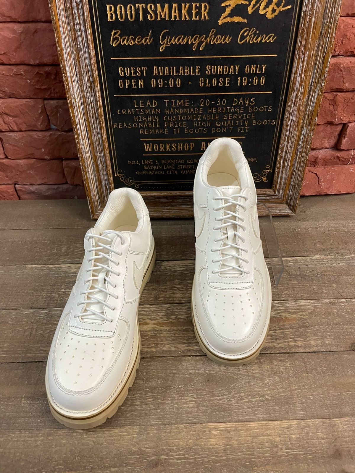 Photo by User1 on June 25, 2024 of the Master Zuo Custom Model in White Veg Tan.