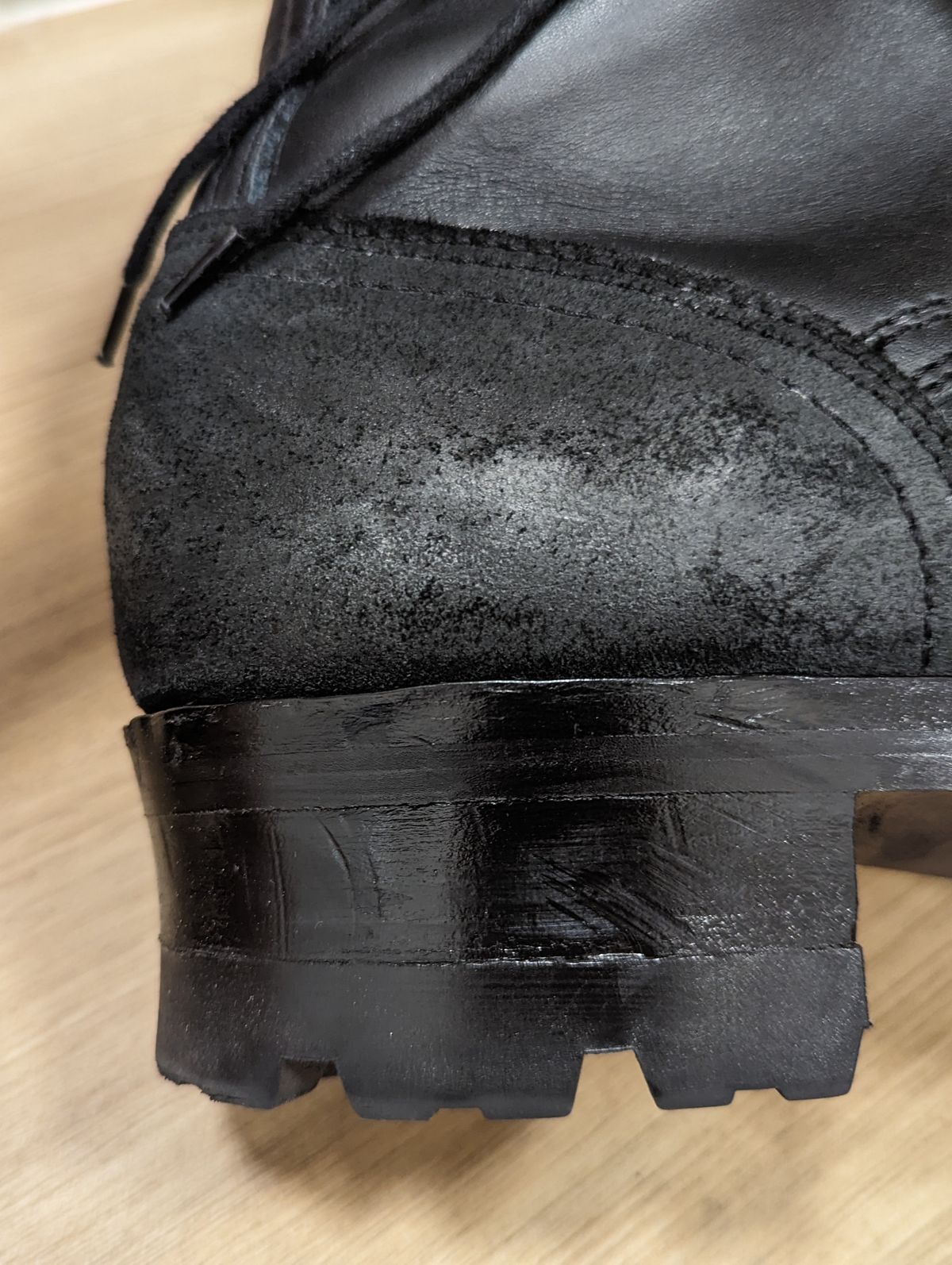 Photo by User1 on March 26, 2024 of the Drew's Boots 8-Inch Logger in Black Smooth & Black Roughout.