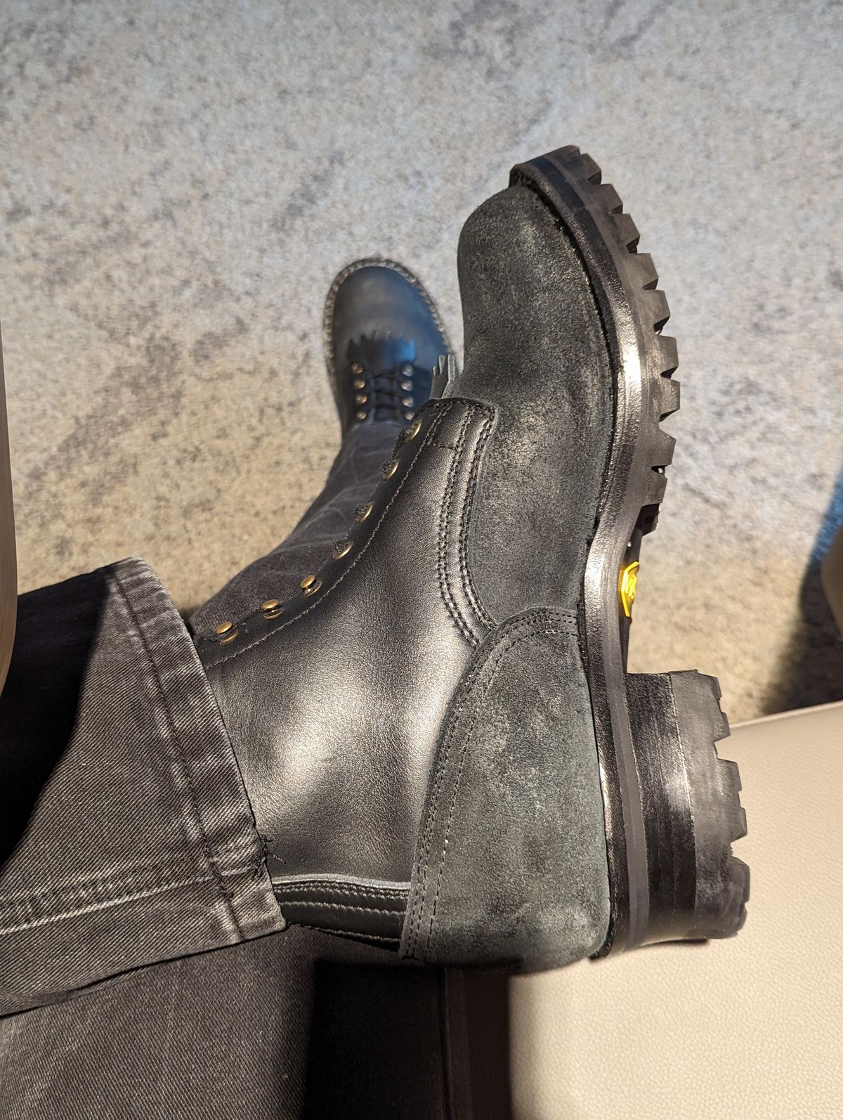 Photo by User1 on March 21, 2024 of the Drew's Boots 8-Inch Logger in Black Smooth & Black Roughout.