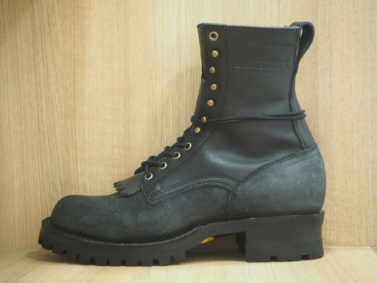 Photo by User1 on March 16, 2024 of the Drew's Boots 8-Inch Logger in Black Smooth & Black Roughout.