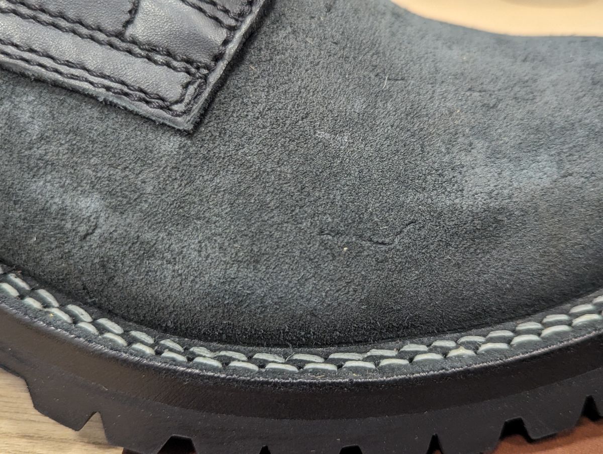 Photo by User1 on March 13, 2024 of the Drew's Boots 8-Inch Logger in Black Smooth & Black Roughout.