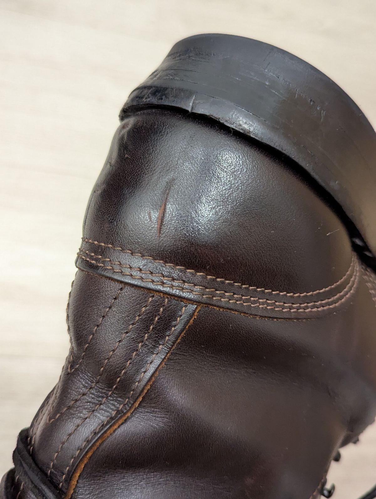 Photo by User1 on April 21, 2025 of the Nicks Custom Model in Wickett & Craig Walnut Double Stuffed.