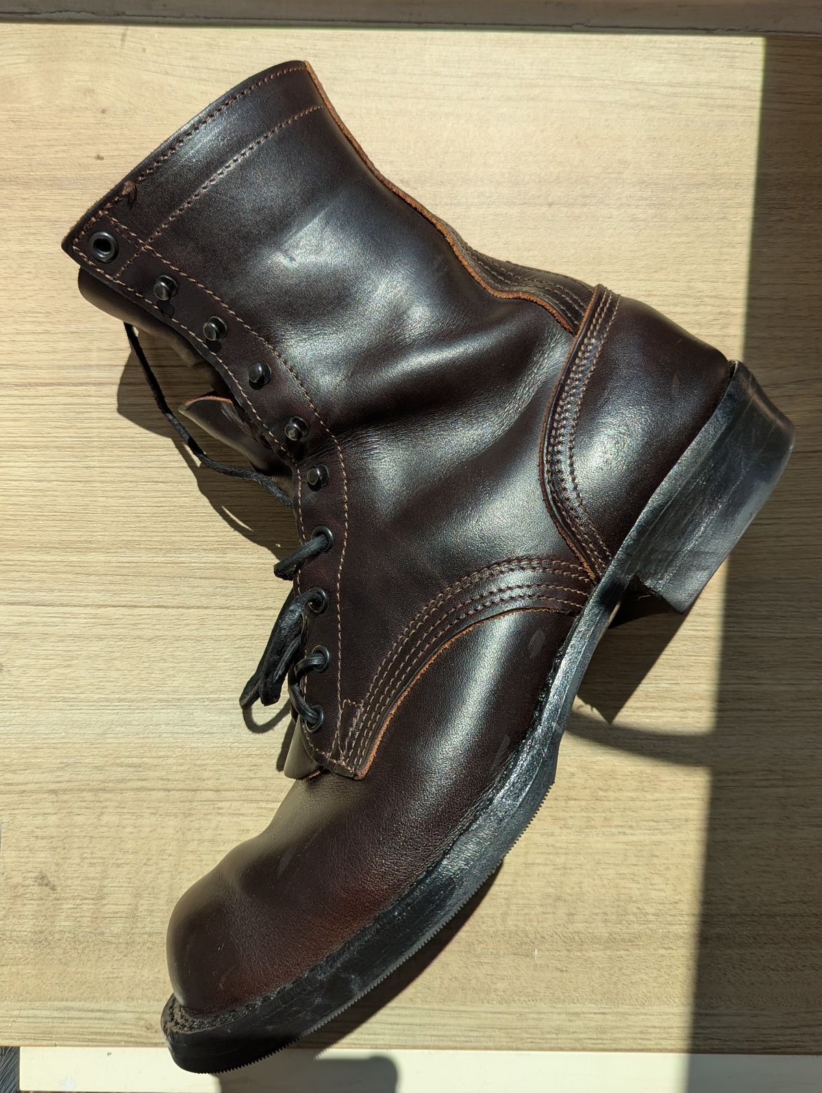 Photo by User1 on May 28, 2025 of the Nicks Custom Model in Wickett & Craig Walnut Double Stuffed.