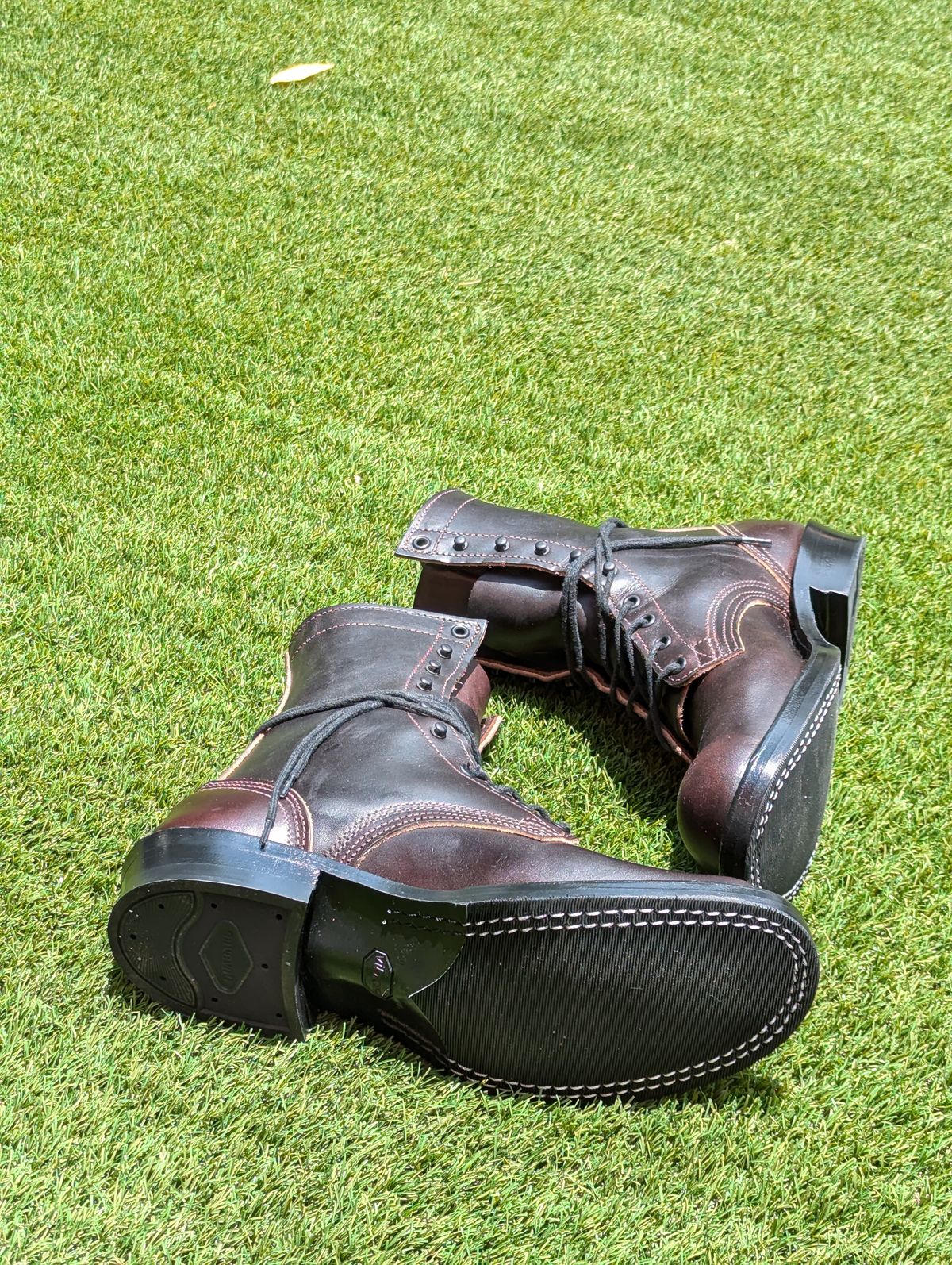 Photo by User1 on October 9, 2024 of the Nicks Custom Model in Wickett & Craig Walnut Double Stuffed.