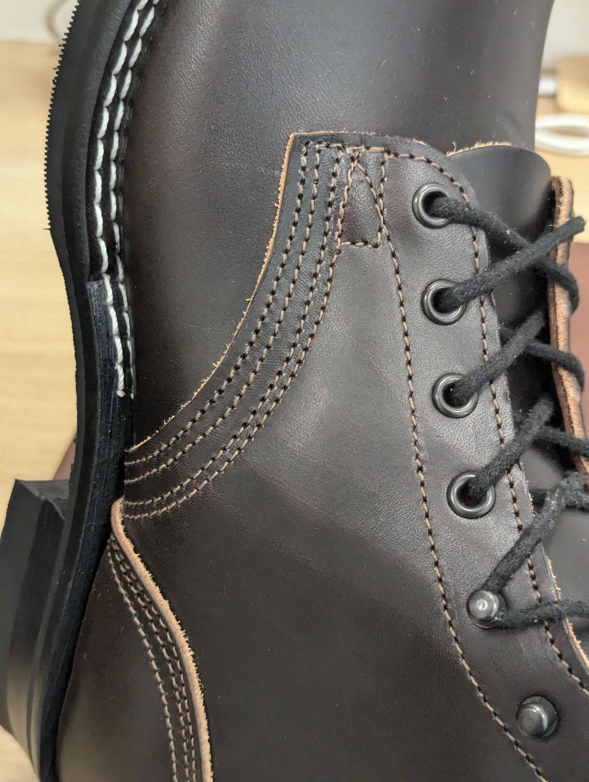 Photo by User1 on October 7, 2024 of the Nicks Custom Model in Wickett & Craig Walnut Double Stuffed.