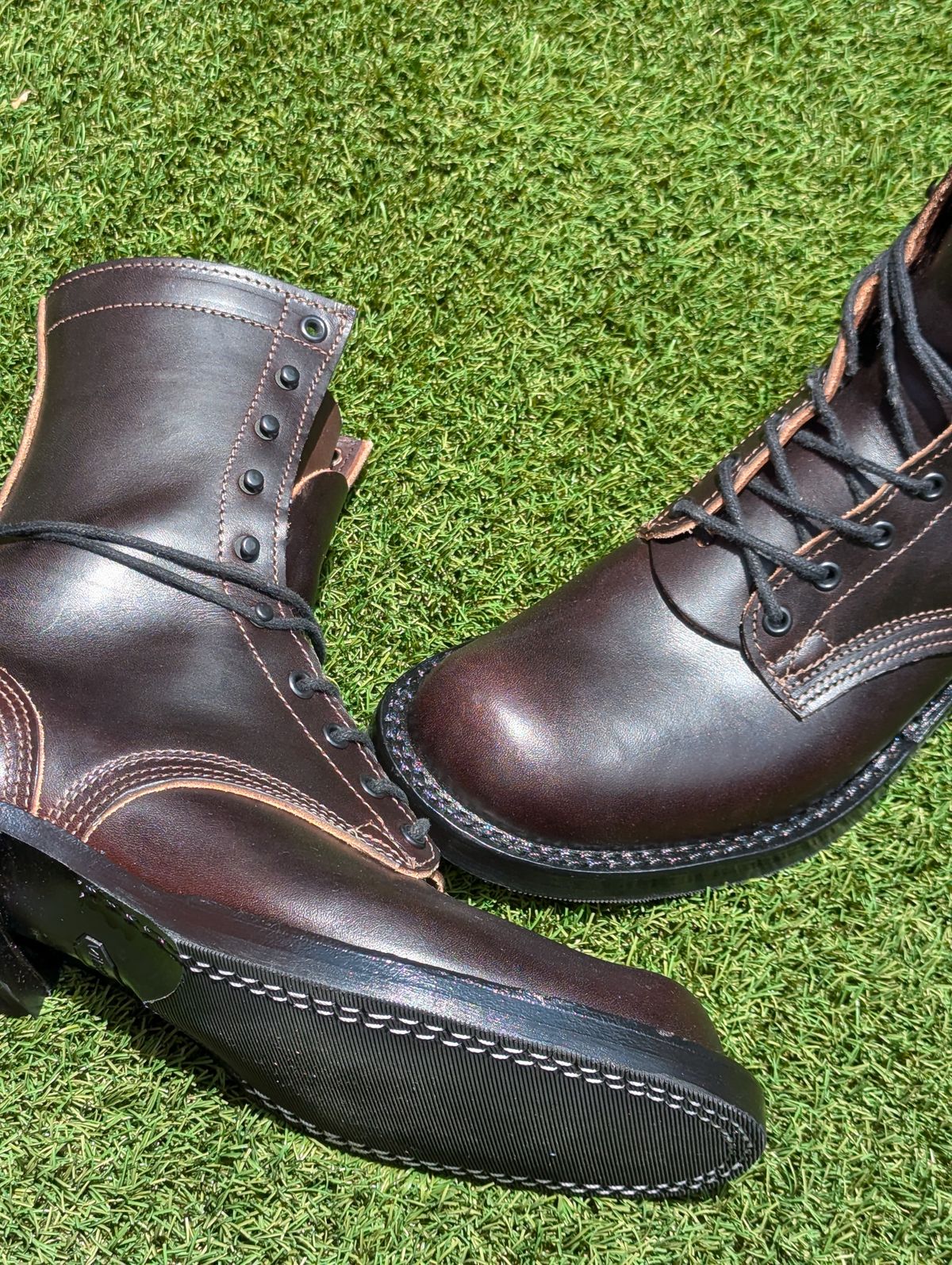 Photo by User1 on October 9, 2024 of the Nicks Custom Model in Wickett & Craig Walnut Double Stuffed.