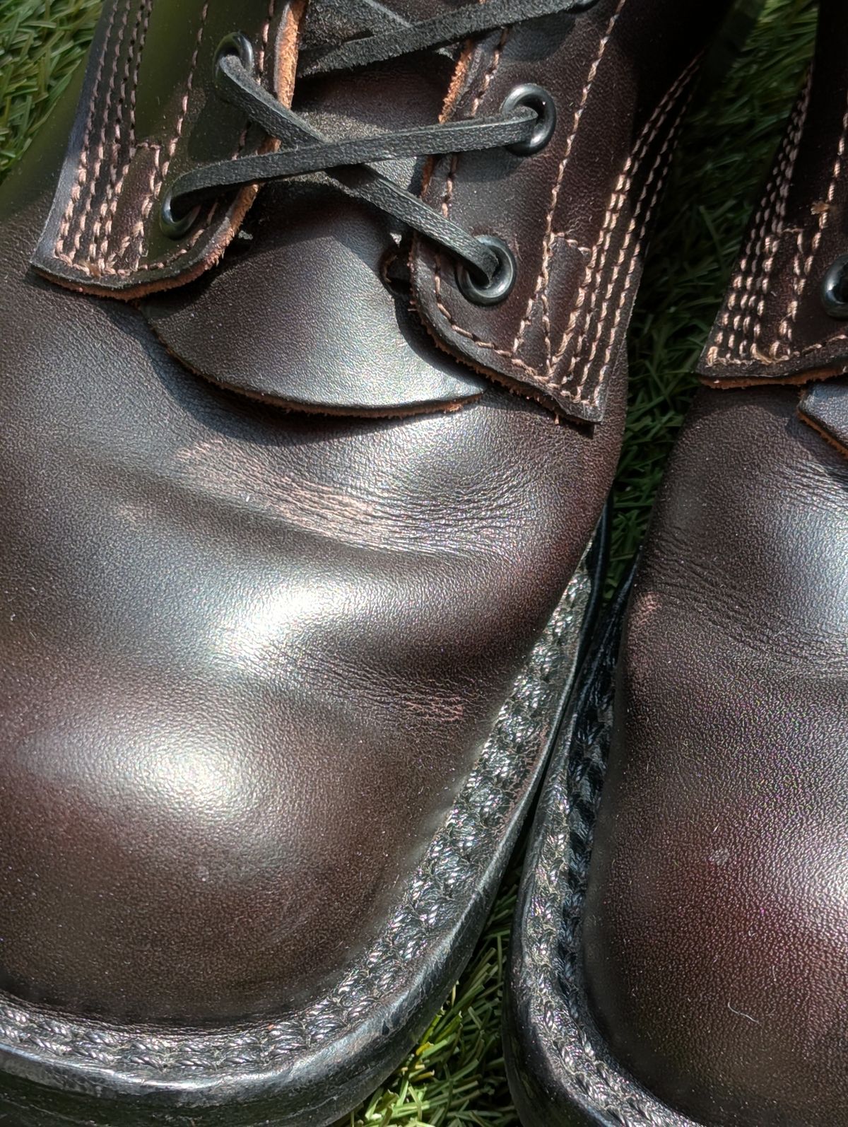 Photo by User1 on December 16, 2024 of the Nicks Custom Model in Wickett & Craig Walnut Double Stuffed.