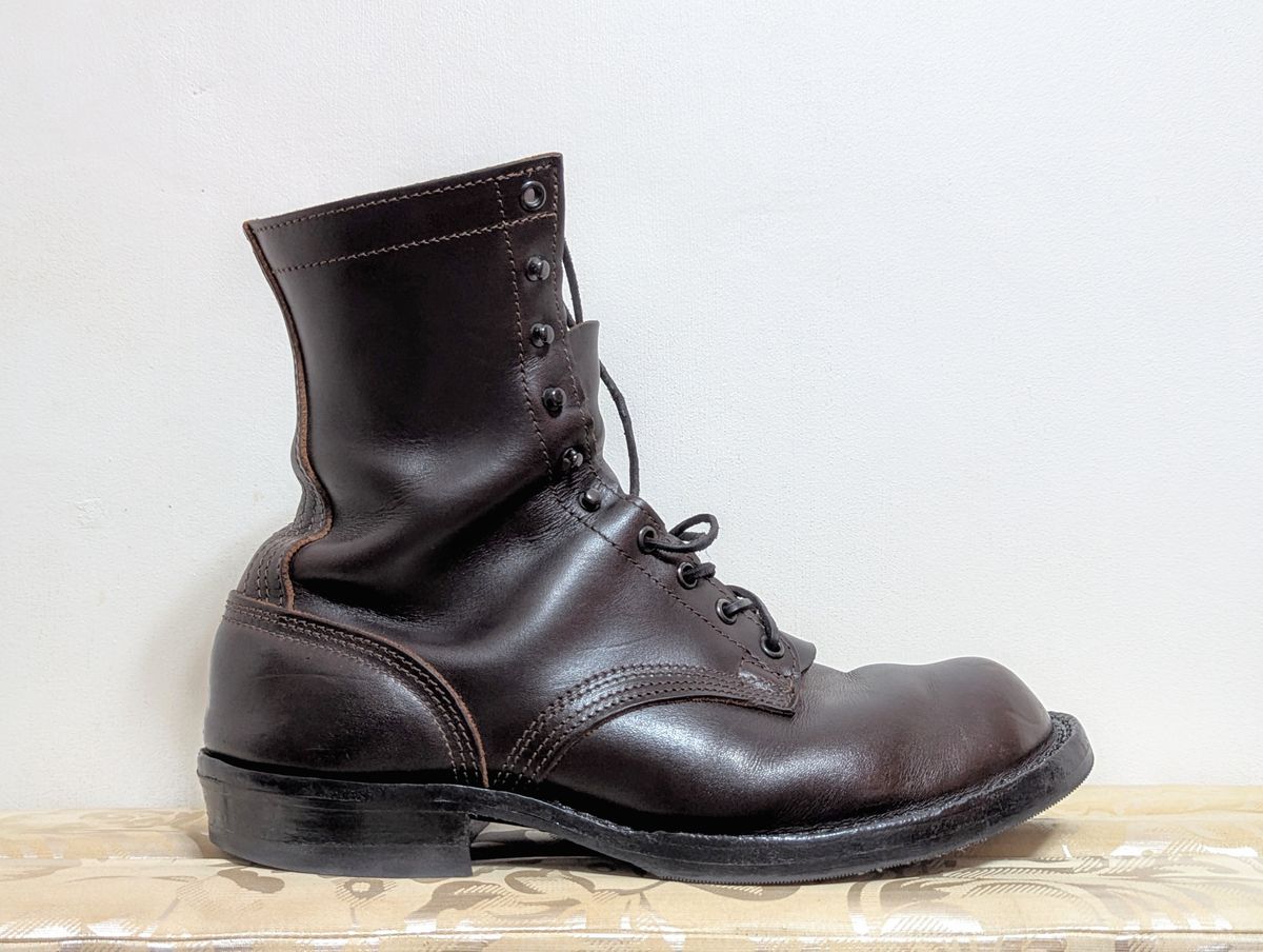 Photo by User1 on September 8, 2025 of the Nicks Custom Model in Wickett & Craig Walnut Double Stuffed.