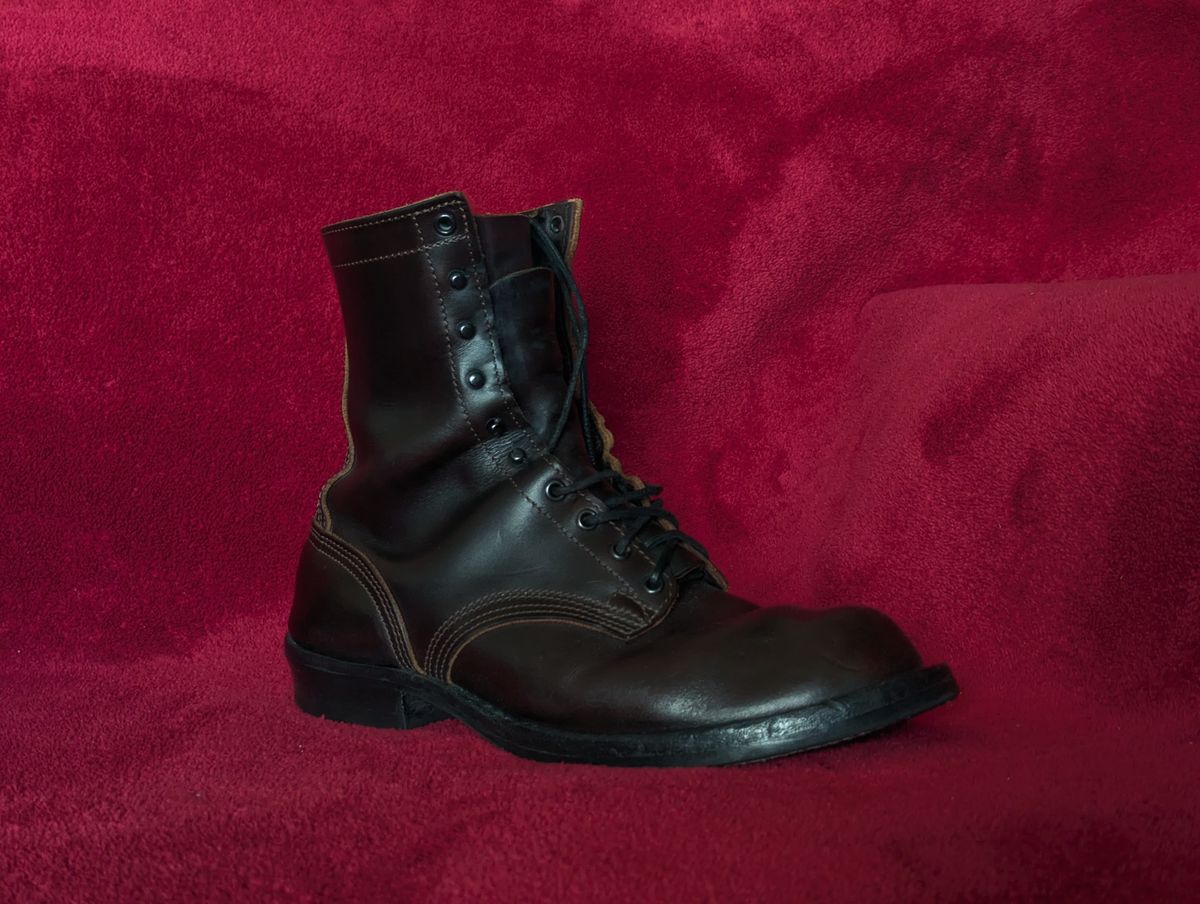 Photo by User1 on November 30, 2025 of the Nicks Custom Model in Wickett & Craig Walnut Double Stuffed.