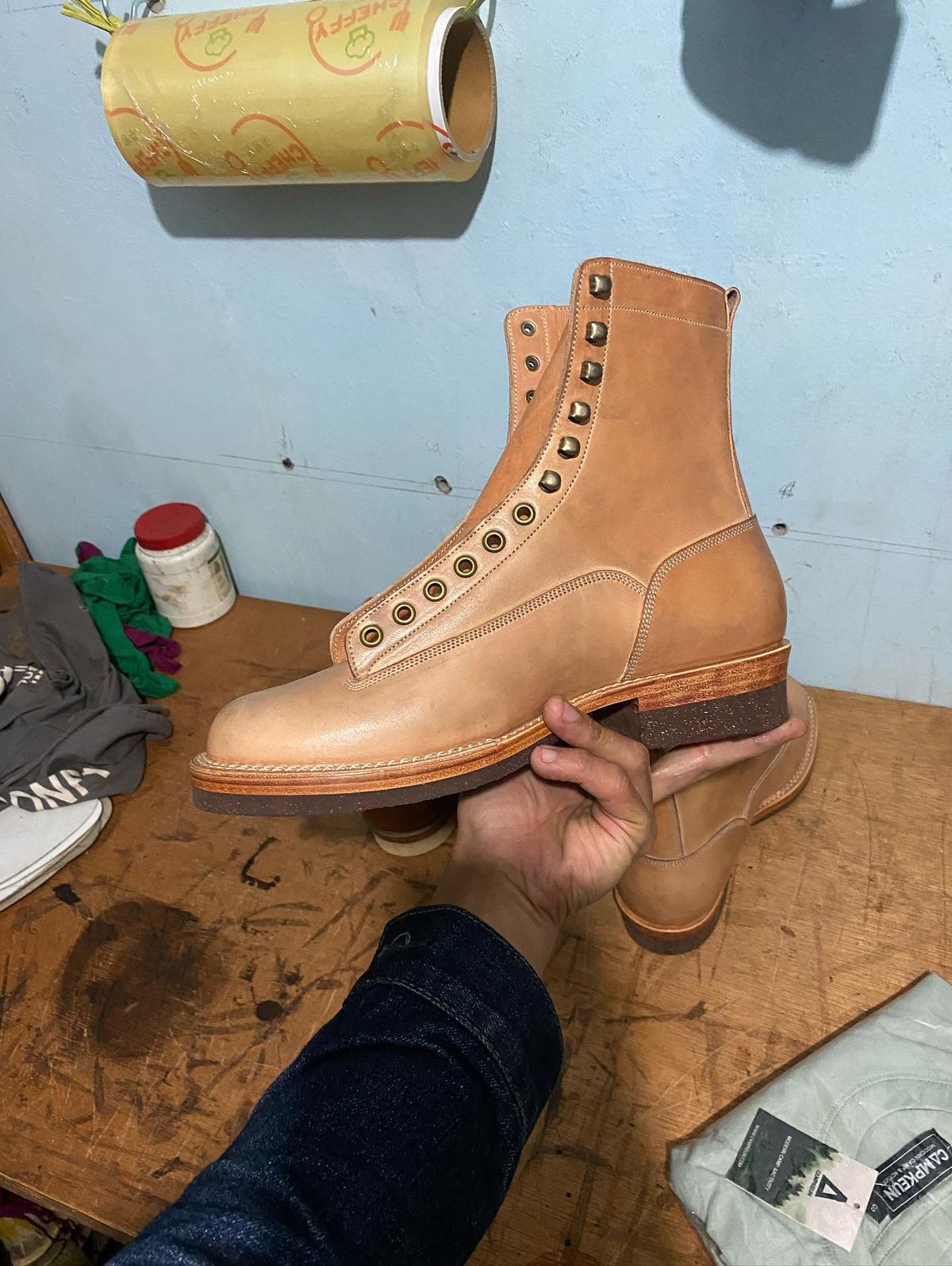Photo by sweetchippies on November 4, 2023 of the Onderhoud LCV01 Lineman Boot in Wickett & Craig Russet Traditional Harness.