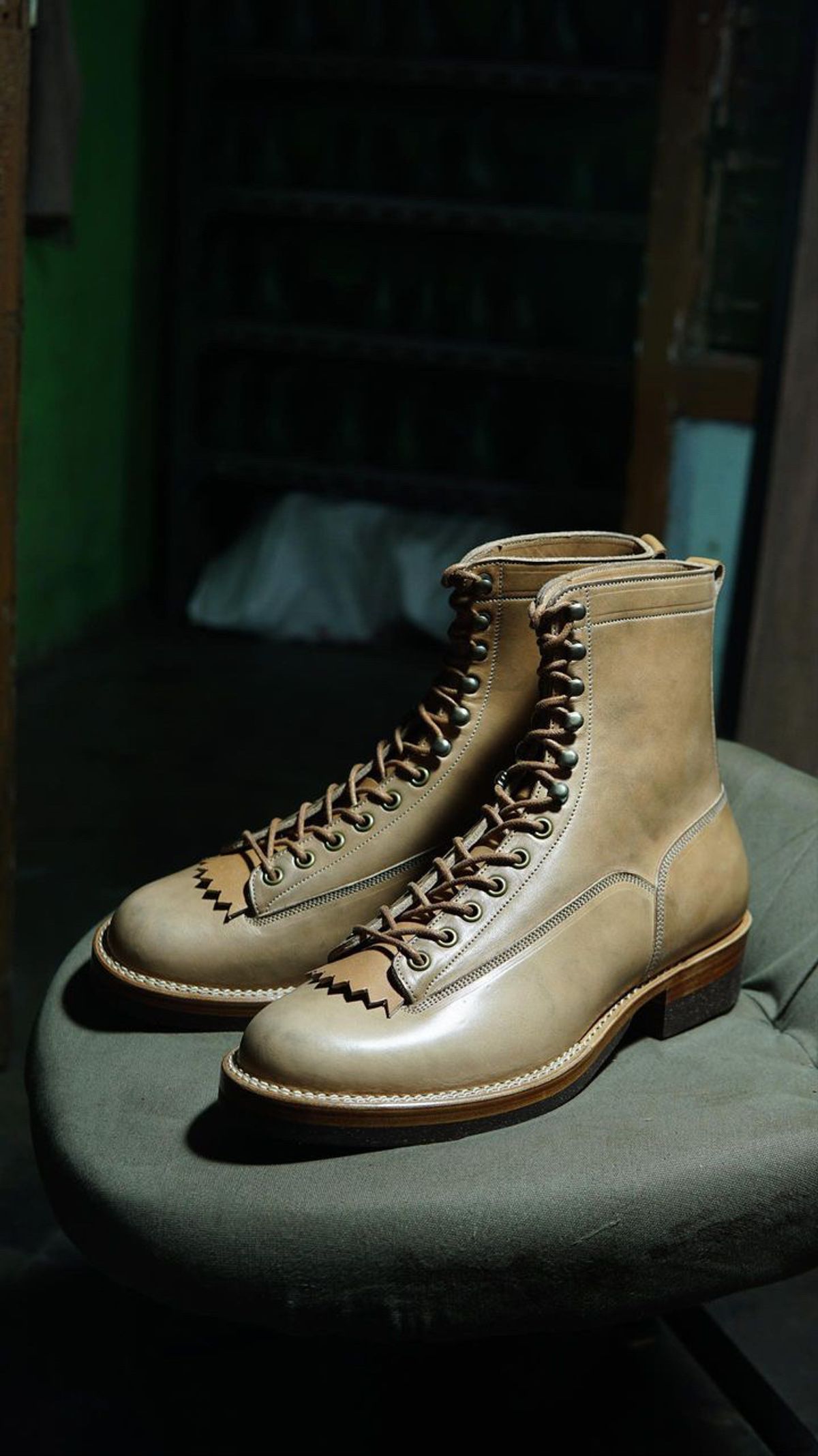Photo by sweetchippies on November 14, 2023 of the Onderhoud LCV01 Lineman Boot in Wickett & Craig Russet Traditional Harness.