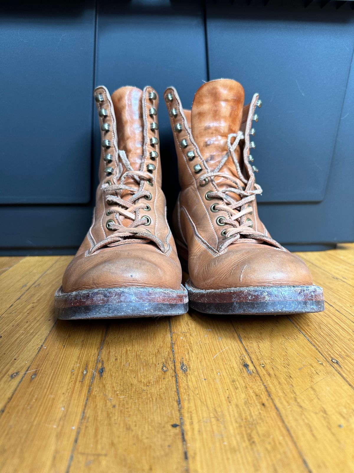 Photo by sweetchippies on February 5, 2024 of the Onderhoud LCV01 Lineman Boot in Wickett & Craig Russet Traditional Harness.