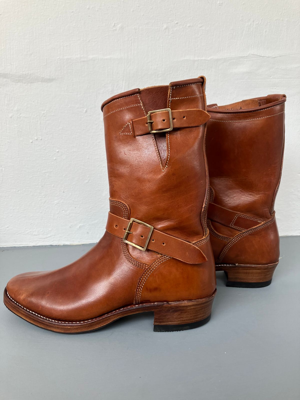 Photo by ceekayyeo on October 2, 2023 of the Raland Bootmaker Engineer Boot in Tarnsjo Garveri Vegetable Tanned Horsehide.