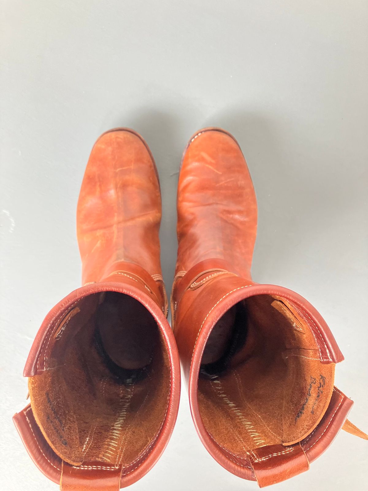 Photo by ceekayyeo on December 1, 2023 of the Raland Bootmaker Engineer Boot in Tarnsjo Garveri Vegetable Tanned Horsehide.
