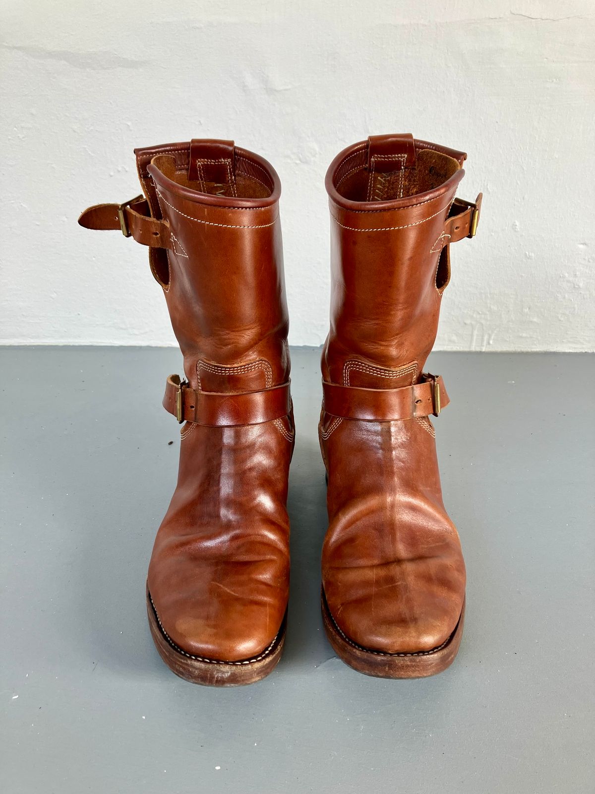 Photo by ceekayyeo on January 1, 2024 of the Raland Bootmaker Engineer Boot in Tarnsjo Garveri Vegetable Tanned Horsehide.