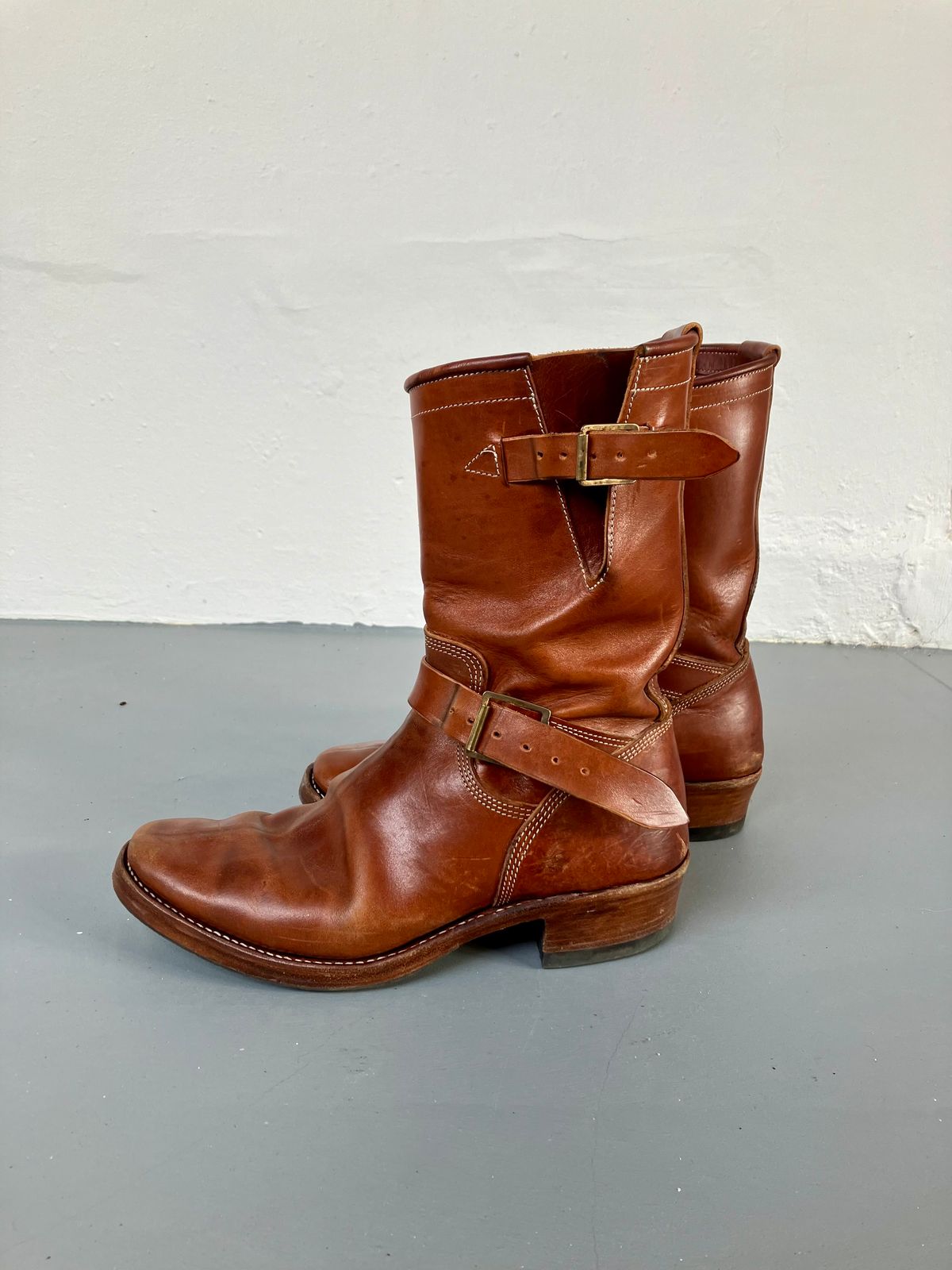 Photo by ceekayyeo on January 1, 2024 of the Raland Bootmaker Engineer Boot in Tarnsjo Garveri Vegetable Tanned Horsehide.