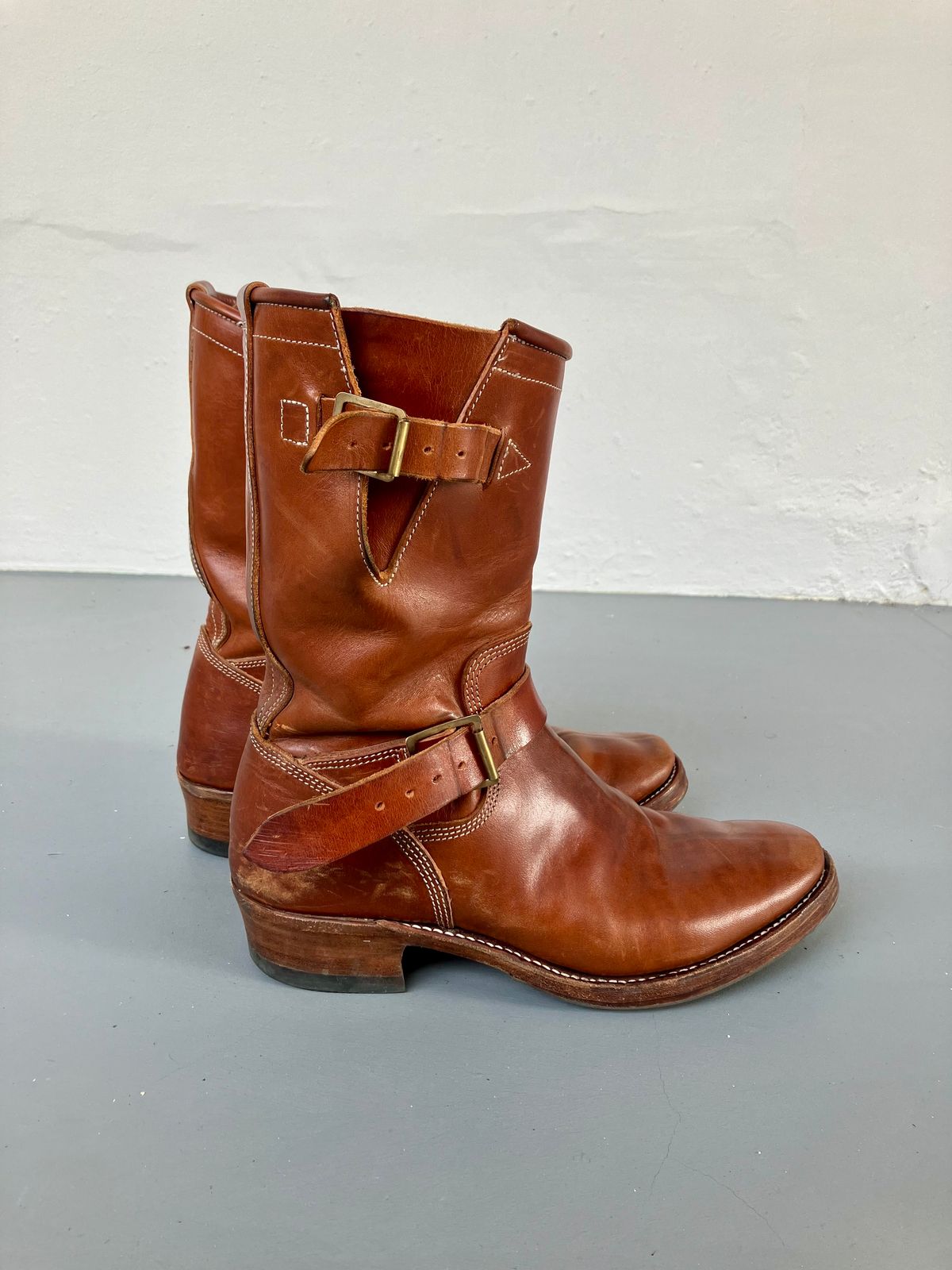 Photo by ceekayyeo on January 1, 2024 of the Raland Bootmaker Engineer Boot in Tarnsjo Garveri Vegetable Tanned Horsehide.