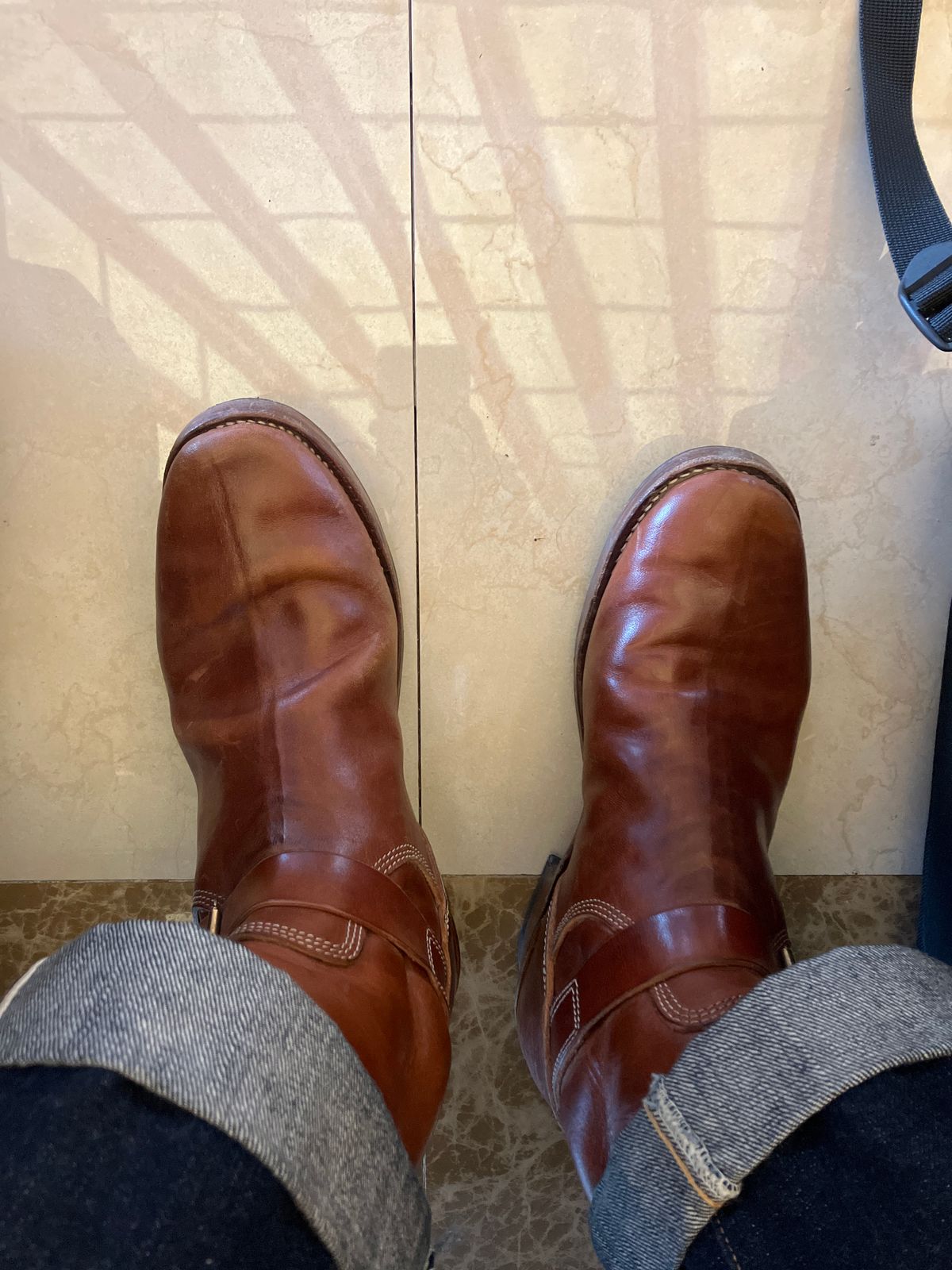 Photo by ceekayyeo on January 25, 2024 of the Raland Bootmaker Engineer Boot in Tarnsjo Garveri Vegetable Tanned Horsehide.